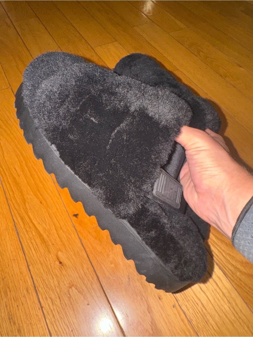 Ugg Super Fluff Slipper